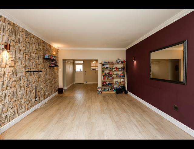 2 BEDROOM APARTMENT FOR SALE IN MORNINGSIDE